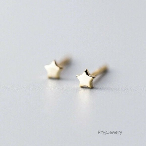 Solid Silver Star Studs- SS013 Gold Star - Picture 1 of 6